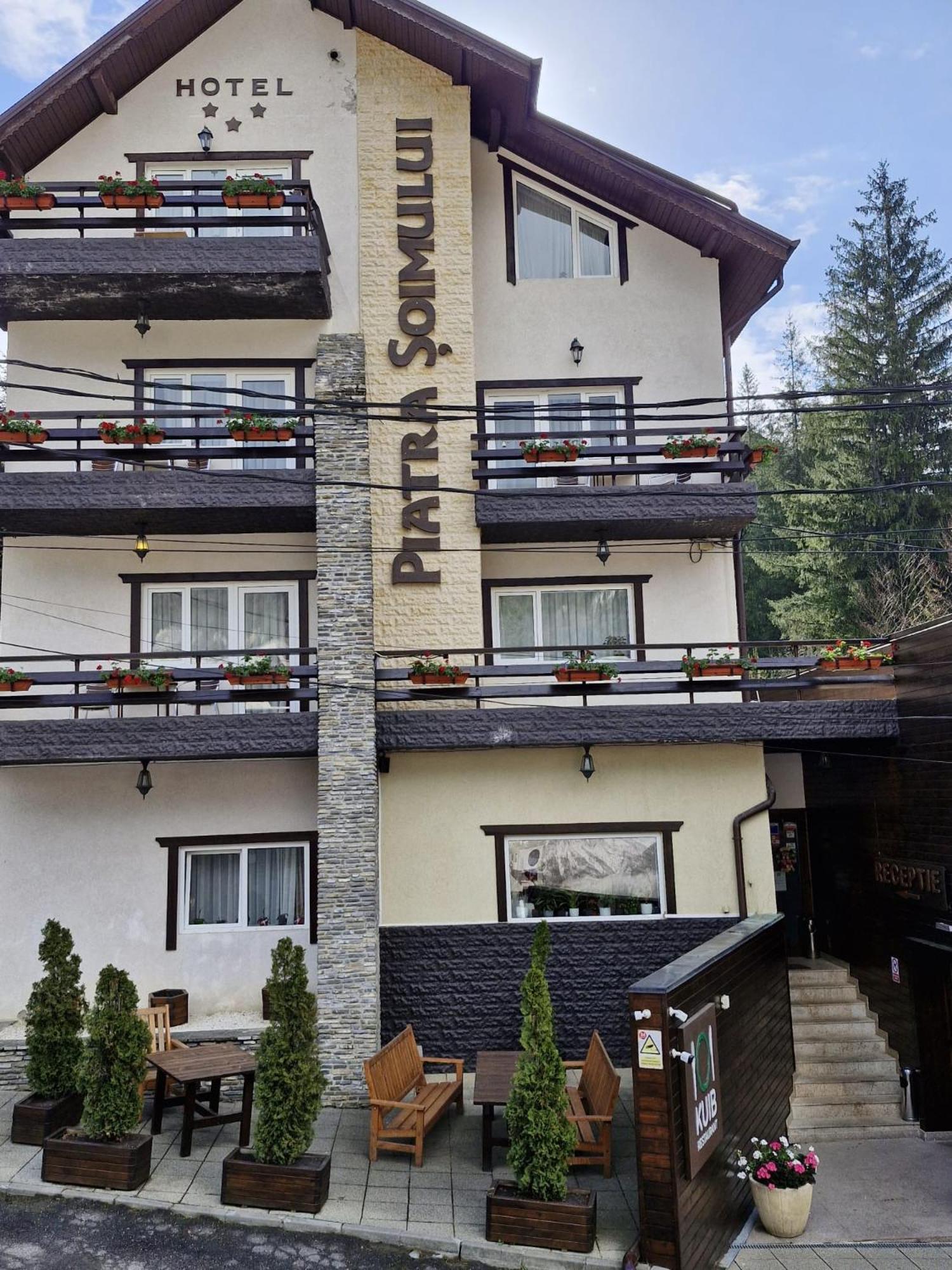 Hotel Piatra Soimului Sinaia Exterior foto