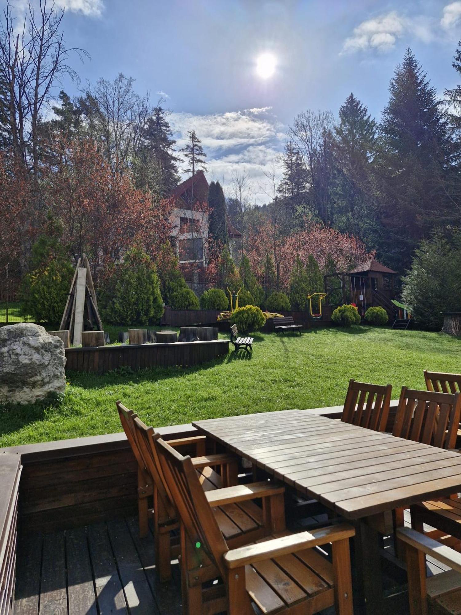 Hotel Piatra Soimului Sinaia Exterior foto